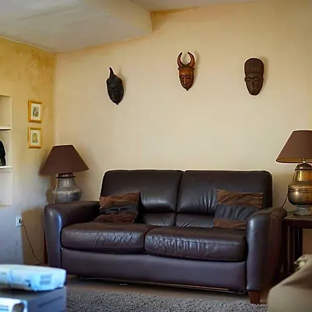 Maison Du Loup לינה וארוחת בוקר גנגס