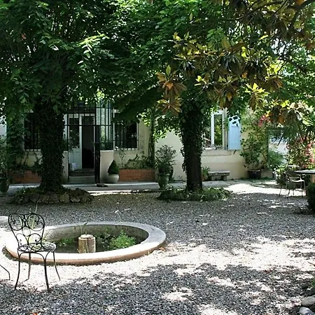 לינה וארוחת בוקר Maison Du Loup גנגס